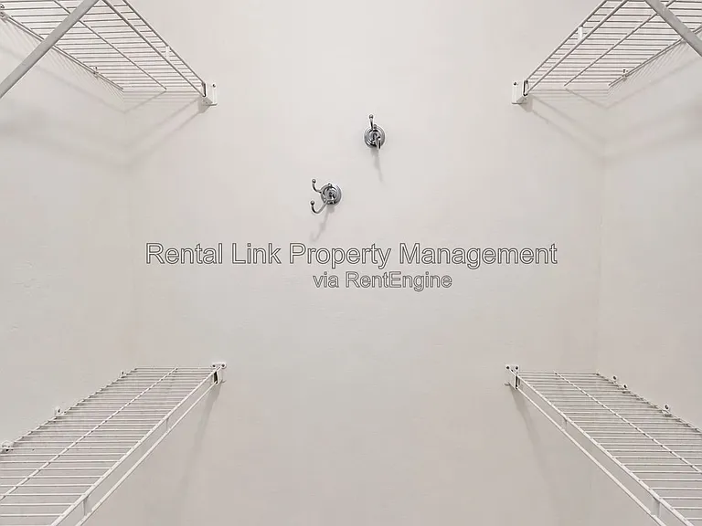 320 SW 3rd Pl #3 — Photo 13