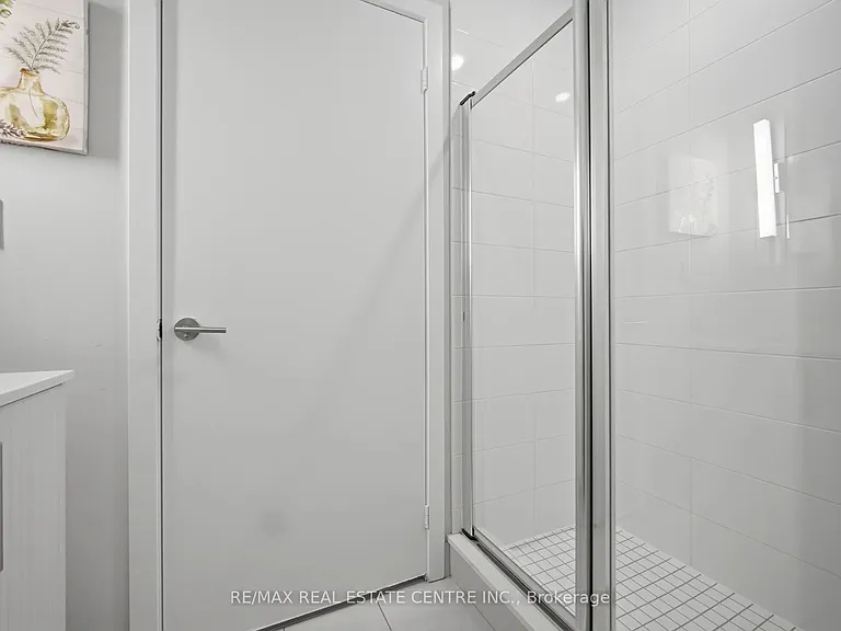 215 Veterans Dr #901 — Photo 22