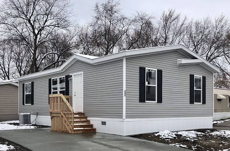 2nd image of 242 Pine Ln
