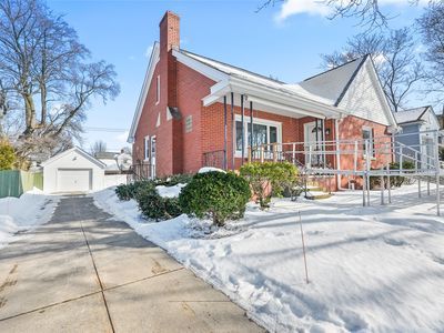 703 California Dr, Erie, PA, 16505