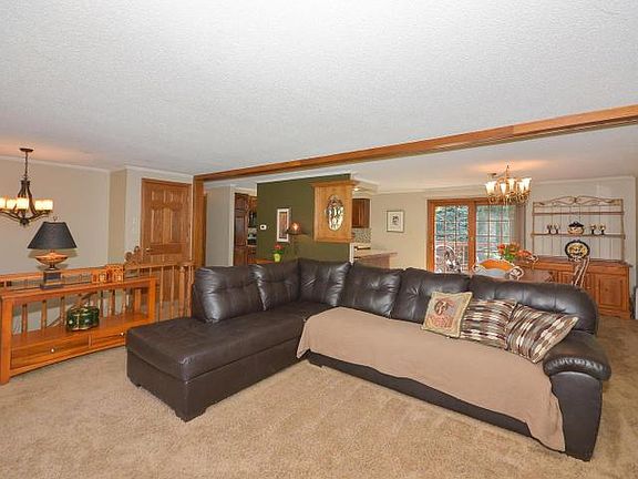 3rd image of 836 4th St