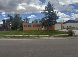 5205 1st Ave, Farmington, NM 87402