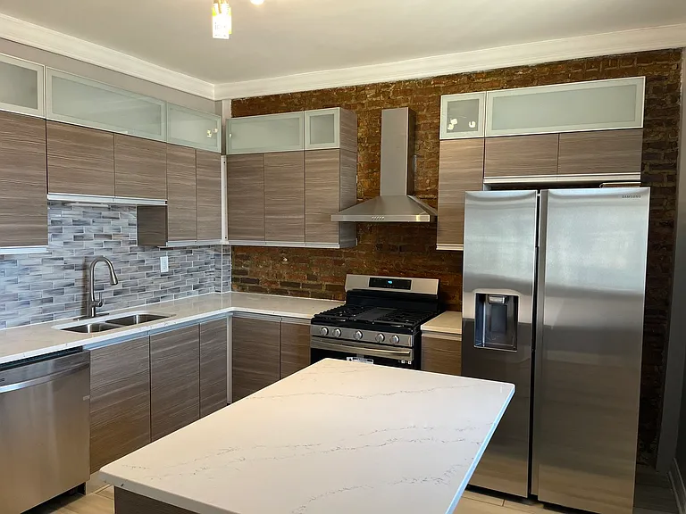 6500 S Rhodes Ave #2 — Photo 4