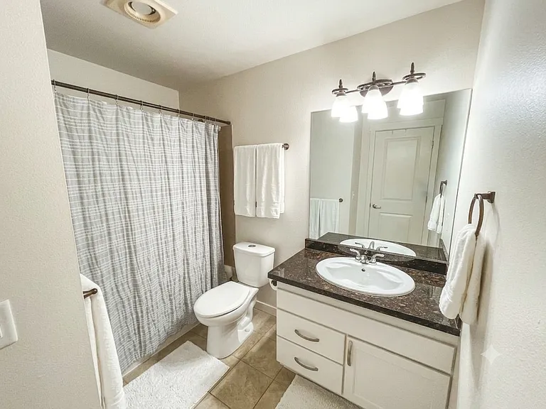 3043 14th Ave W #C — Photo 7