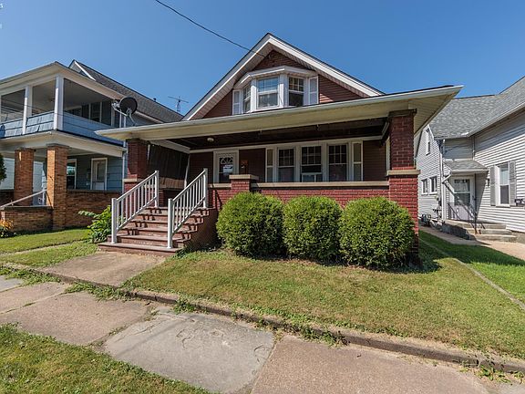 2nd image of 1521 Campbell St
