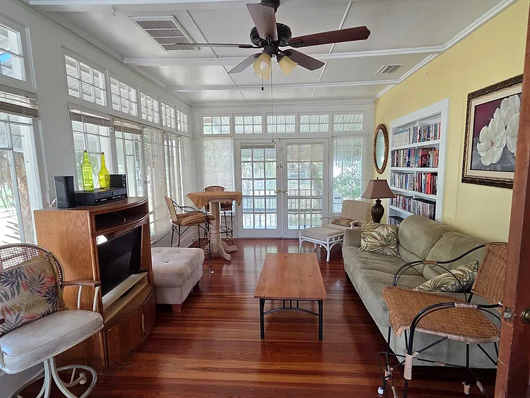 6507 Grand Blvd #A — Photo 7