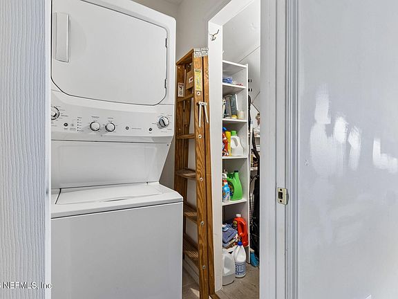 3rd image of 1846 MALLORY Street #5