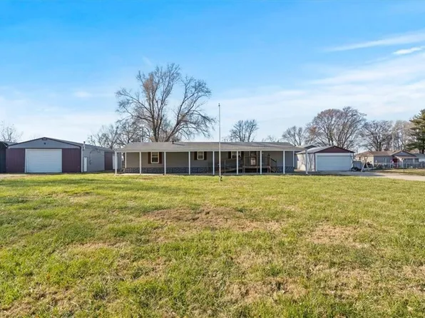 6804 Ollmeda St, Saint Joseph, MO 64504