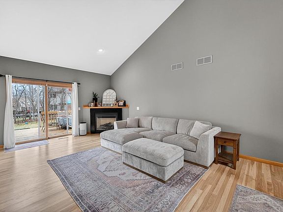 3rd image of 2000 Buckingham Road