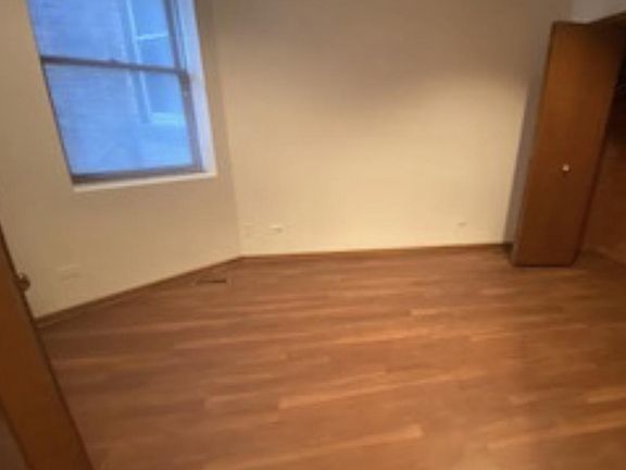 4th image of 3339 S Emerald Ave #1627