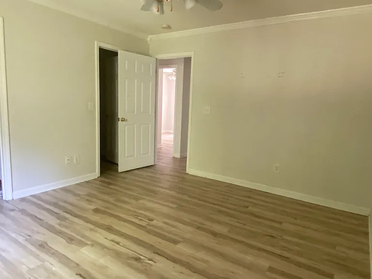 2461 Stratford Crossing Dr — Photo 17