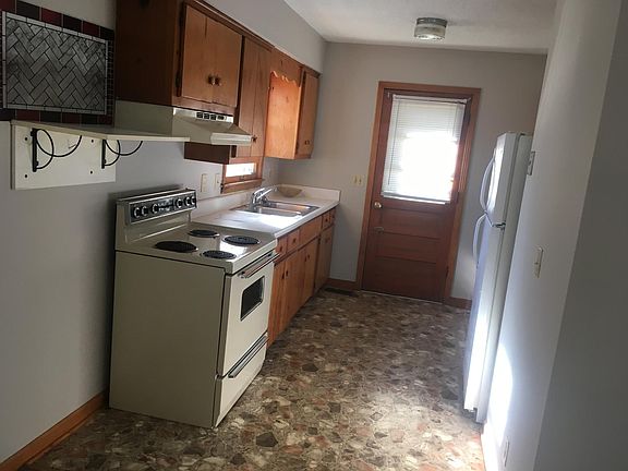 2nd image of 112 Church St
