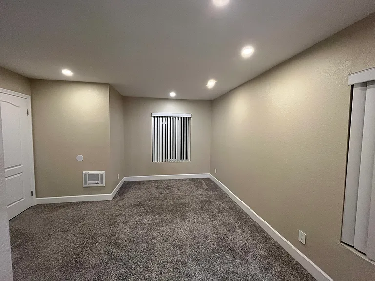 1345 Cabrillo Park Dr #N10 — Photo 8