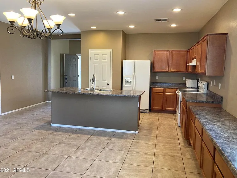 4957 S Stonecreek Blvd — Photo 6