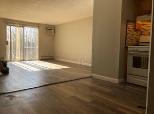 215 Mammoth Rd APT 5, Lowell, MA 01854