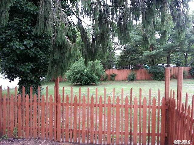 2nd image of 59 Half Hollow Rd