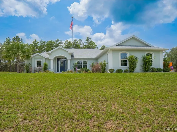 4136 W Findlay St, Citrus Springs, FL 34433