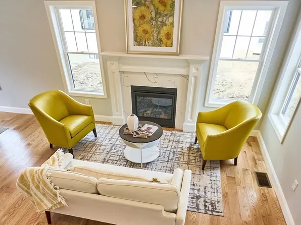 711 Massachusetts Ave #7, Lunenburg, MA 01462