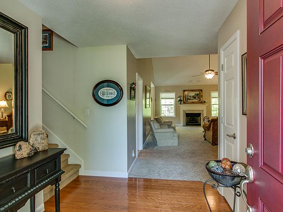 4th image of 3439 N Henderson Way