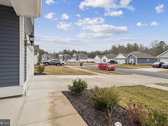 5th image of 17063 Rollins Rd