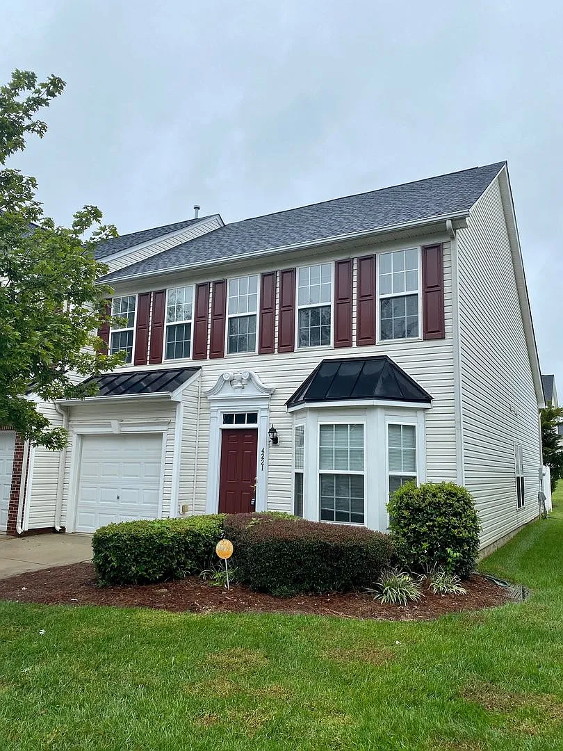 Very Nice 3 bed/2.5 bath Townhouse in Harrisburg Town Center community Garage/1st floor master/ga... — Photo 1