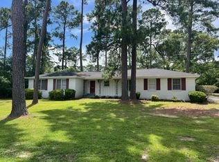 2206 Gornto Rd, Valdosta, GA 31602