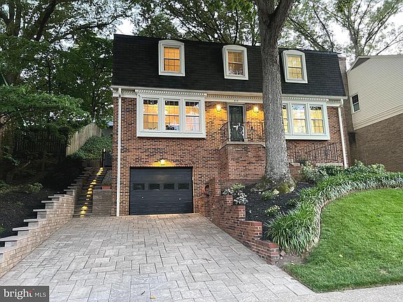 4th image of 812 S George Mason Dr