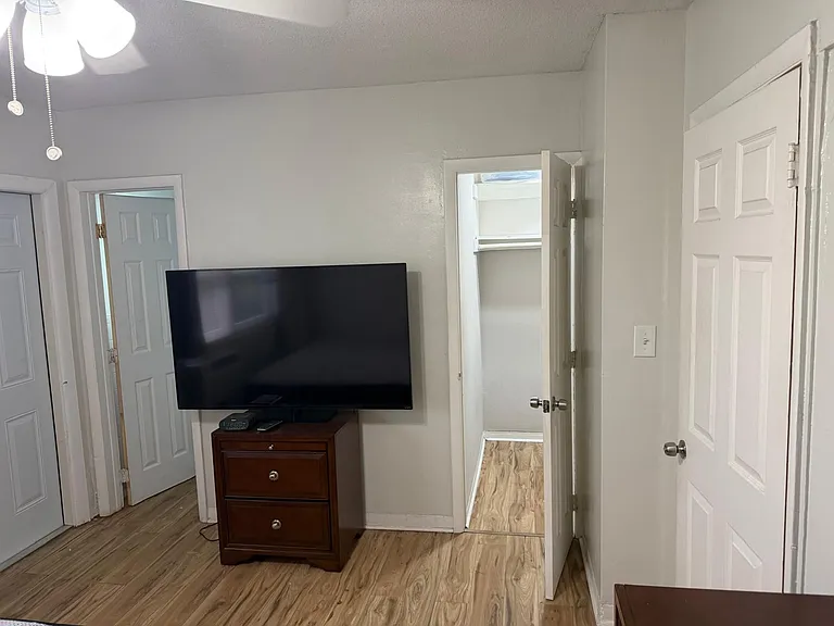 3071 NW 9th Ave #4 — Photo 10