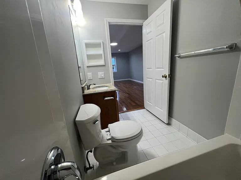 220 Prospect Ave #1B — Photo 5