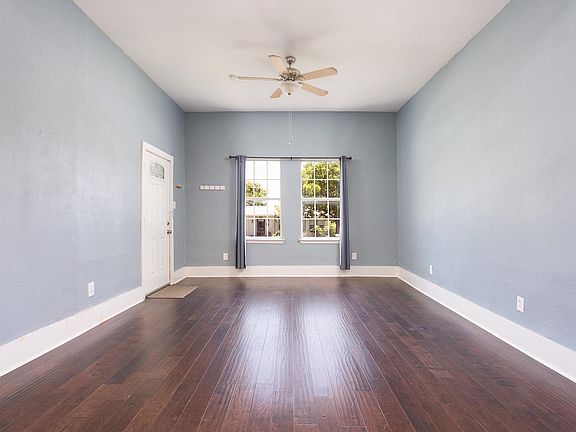 4th image of 1751 W Mistletoe Ave
