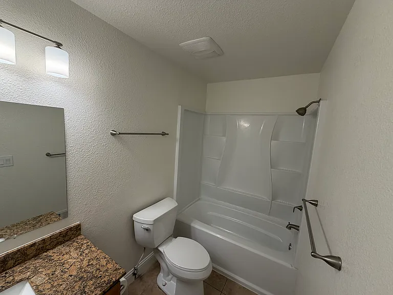 1089 Honey Ct — Photo 13