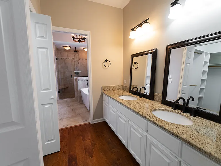 201 Trotwood Mews — Photo 23