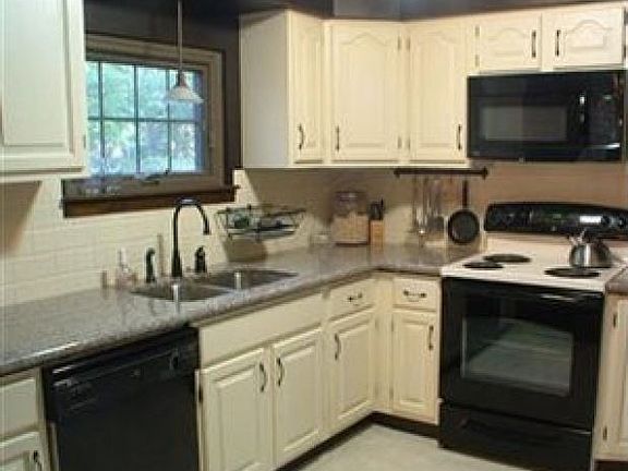 4th image of 538 Palisades Dr