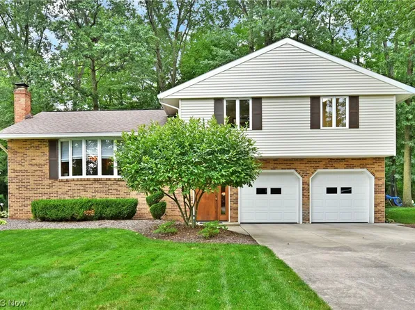 384 Wheelock Dr NE, Warren, OH 44484