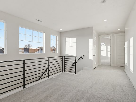 4th image of 807 E Cys Meadow Ln S #33
