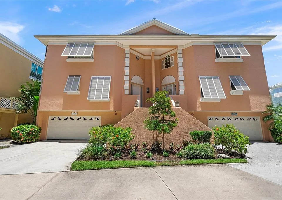 3954 Hamilton Club Cir #14