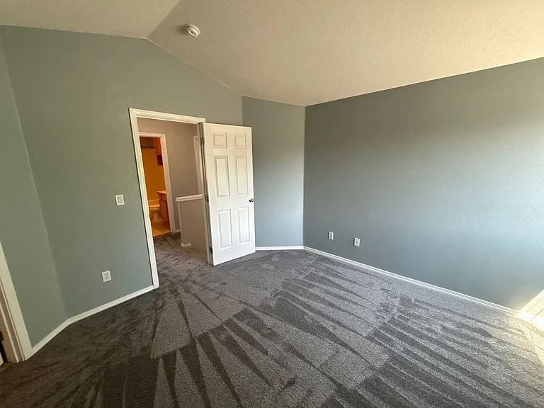 4105 Windy Ave NE — Photo 23