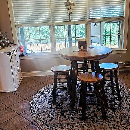 5th image of 506 Riverwood Dr