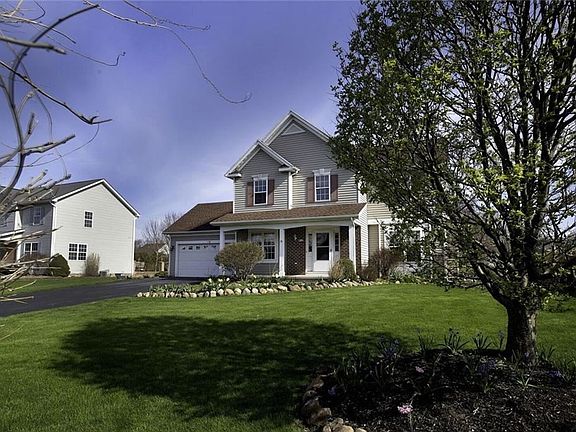 4th image of 18 Barkwood Ln