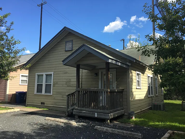 713 E Elmira St — Photo 24