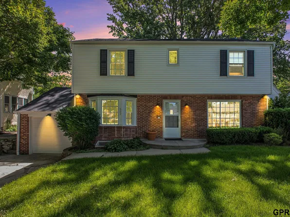 507 S 58th St, Omaha, NE 68106