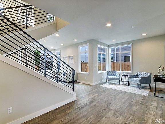 5th image of 8314 NE 203rd St Lot 4