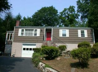 360 Valley Rd, Cos Cob, CT 06807