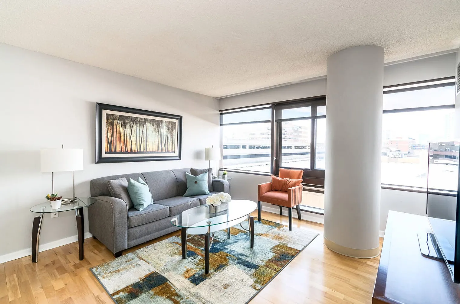 1 bed, 1.0 bath, 592 sqft, $3,647 — Photo 1