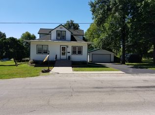 614 E Lincoln St, Saybrook, IL 61770