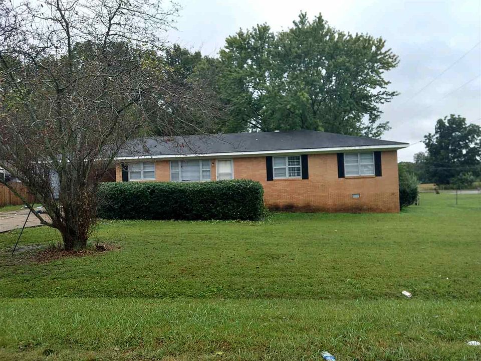 1st image of 46 Chris Dr