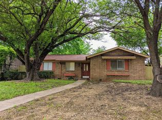 2121 Travis Dr, Carrollton, TX 75006