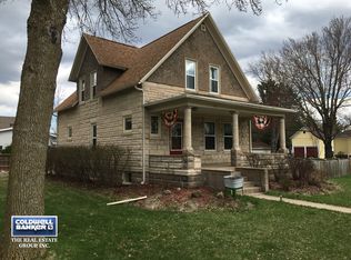 645 Oakwood St, Wild Rose, WI 54984