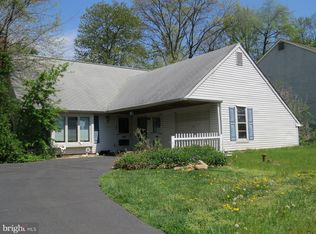 504 Hartford Ln, Fairless Hills, PA 19030