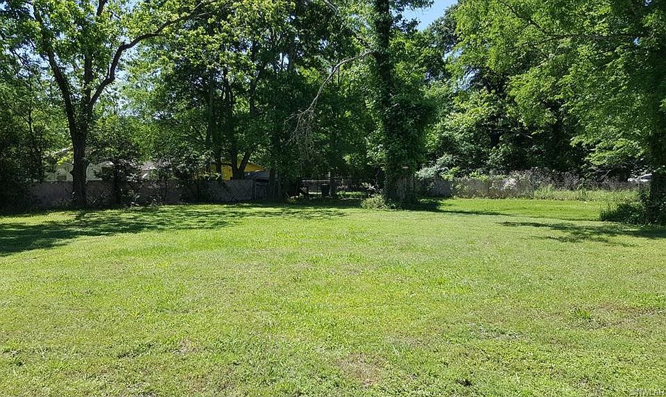 2nd image of 413 W 62nd St